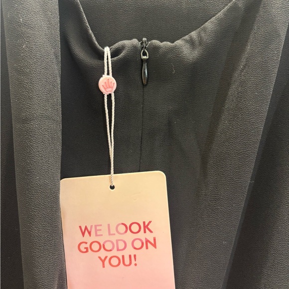 Hello Molly Black Backless Lace Dress - Picture 7 of 12